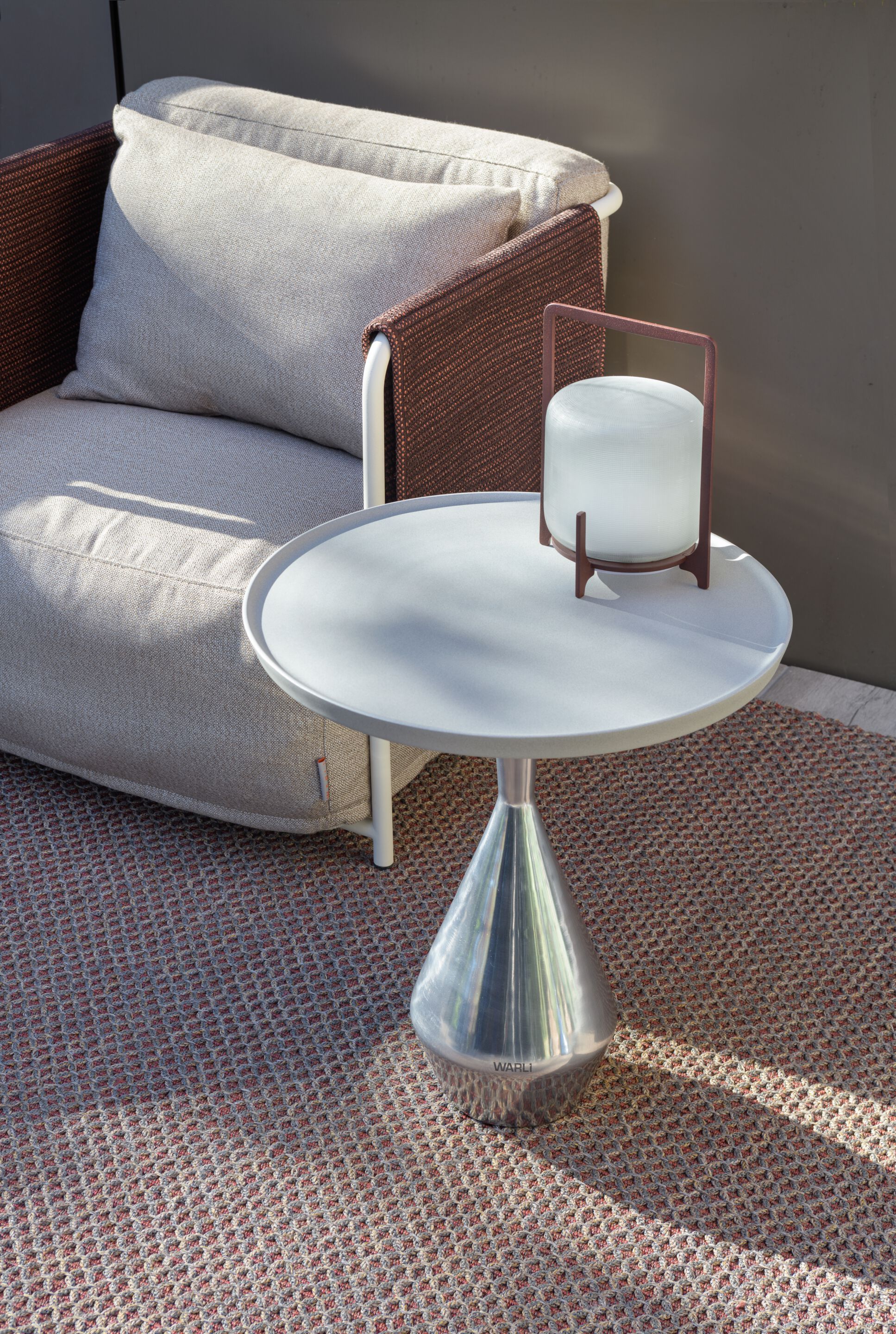 Круглый журнальный столик из переработанного алюминия Warli ISLAS ARCH-00017778 - Вид №7