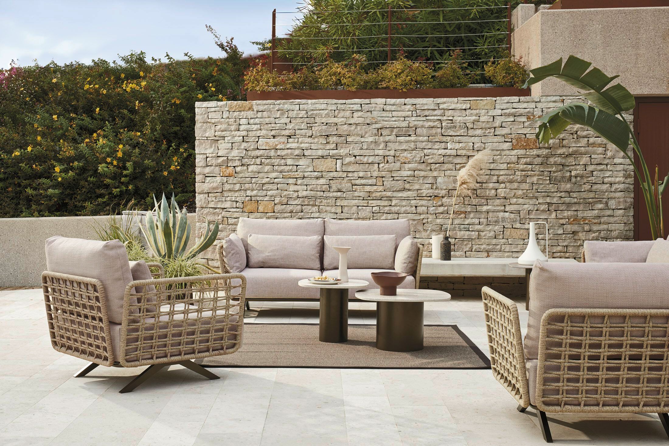 Квадратный садовый столик из венецианской терраццо Roberti Armàn ARCH-00116103 - Вид №8