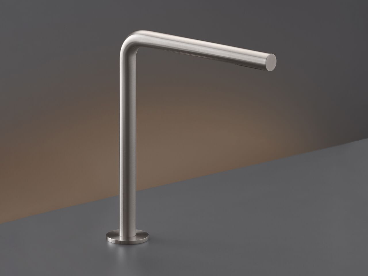 Дозирующий носик из нержавеющей стали для пола CEADESIGN FREE IDEAS ARCH-00065894 - Вид №1