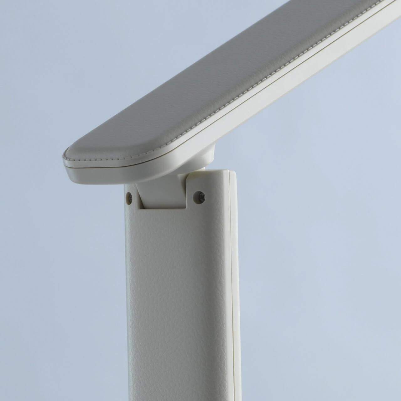 Настольная лампа De Markt Ракурс 631035101 DE MARKT КЛАССИЧЕСКИЕ 195509 Бежевый  - Вид №1