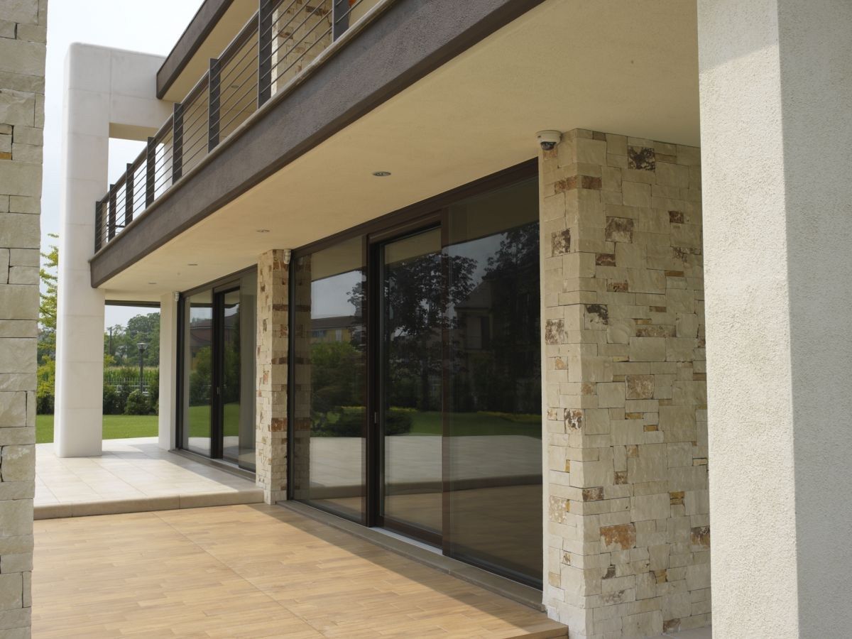 Раздвижные деревянные и стеклянные двери-окна с тройным остеклением Carminati Vitrum System ARCH-00099188