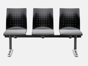 Сидя на полу бар