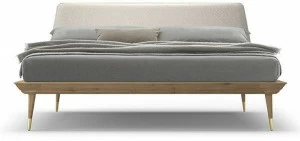 Callesella Arredamenti Двуспальная кровать из дуба с мягким изголовьем Cocò