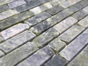 Зеленая мраморная облицовка