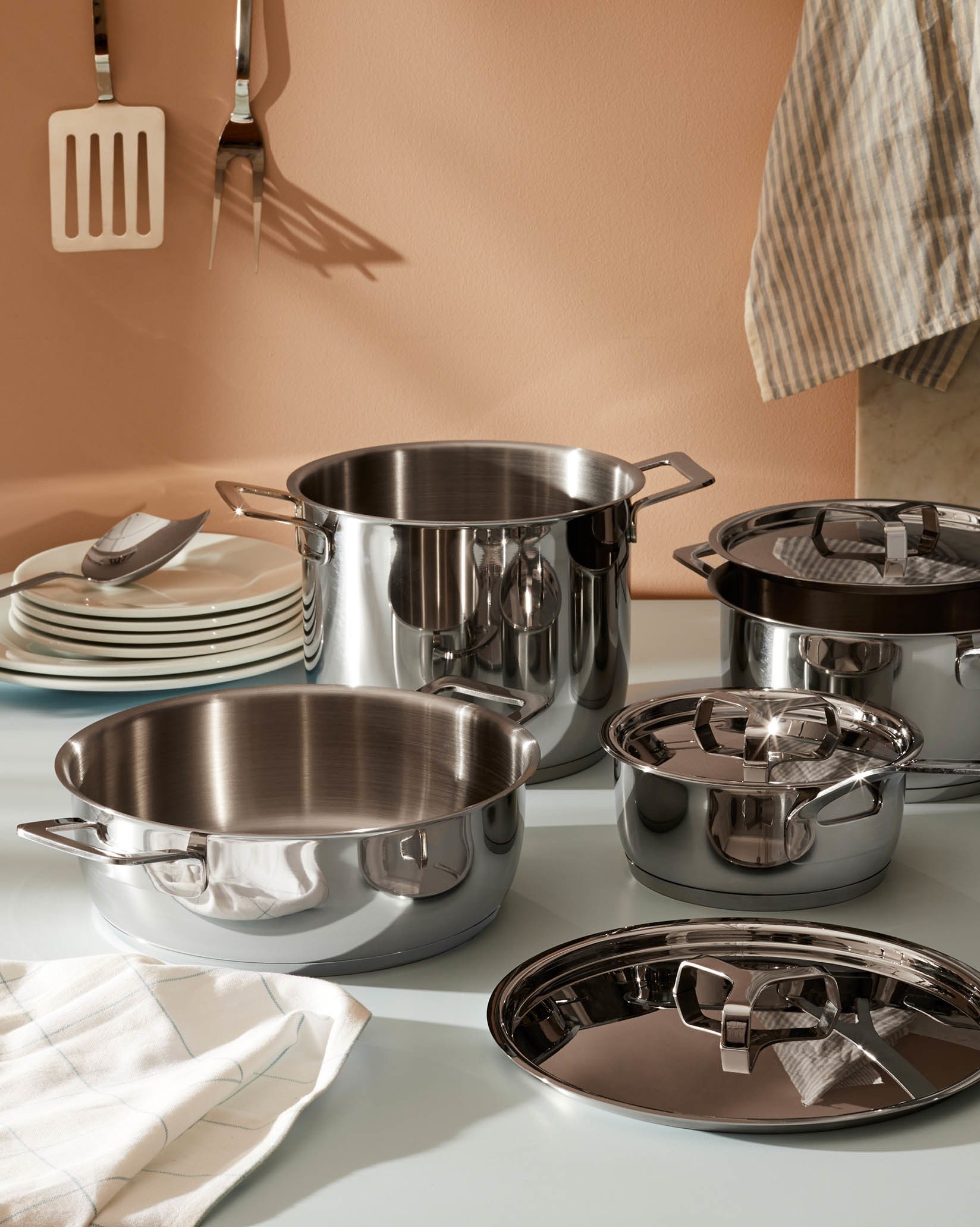 Набор посуды из 7 предметов Alessi Pots & Pans Pots&pans AJM100S7 - Вид №1