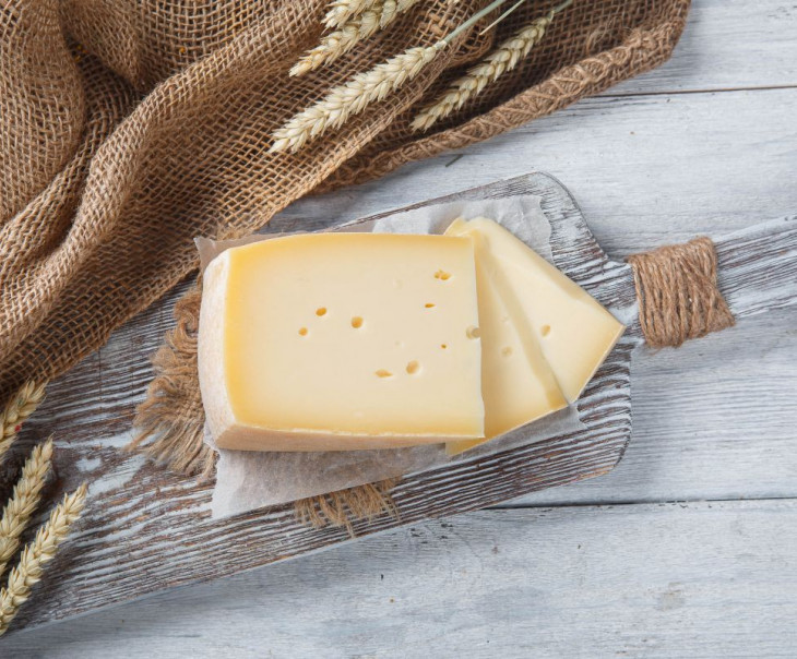 2858 Сыр "Красногорский" Вкусляндия 