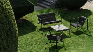 Садовое кресло с подлокотниками