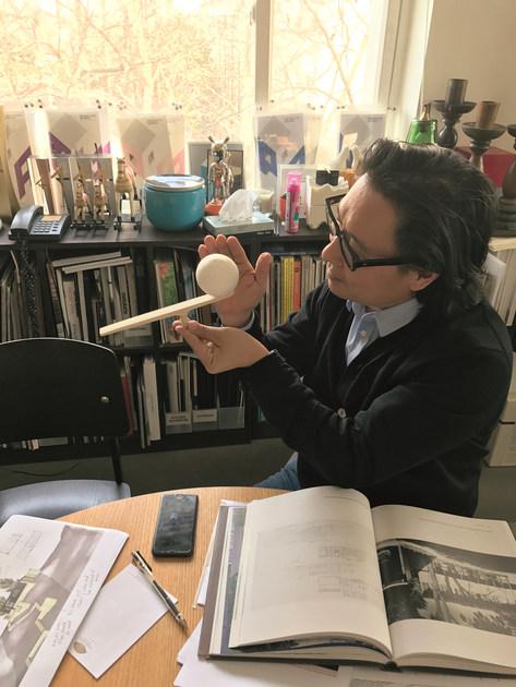 Artemide Настольная лампа прямого света из латуни Yanzi sun-id-1382018 - Вид №1