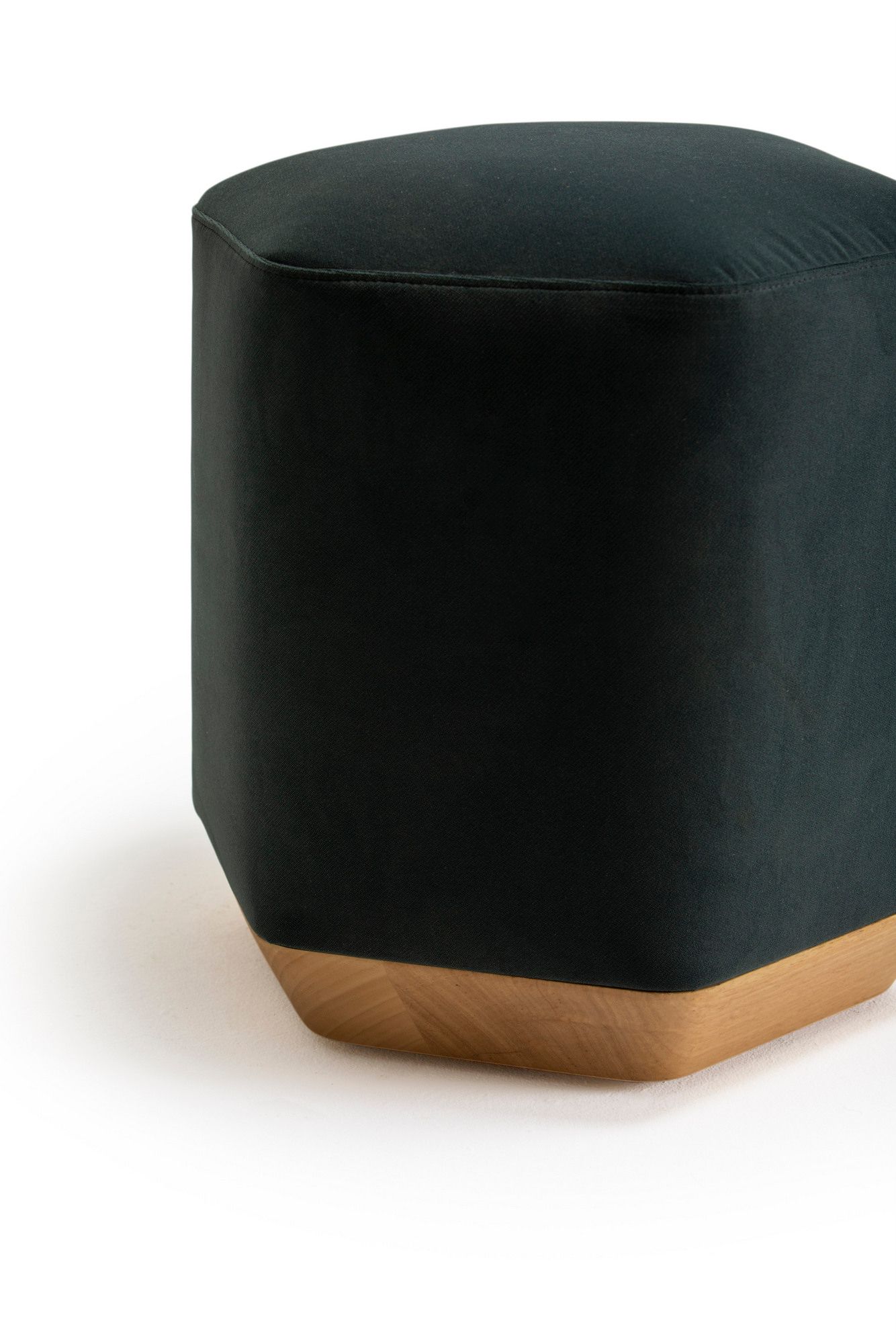 Бархатный пуфик для контракта Vergés Atay ARCH-00112188 - Вид №2