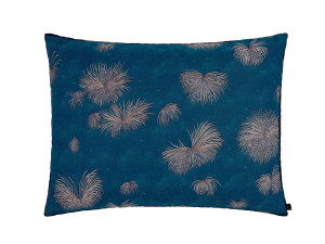 Прямоугольная подушка с цветочным рисунком