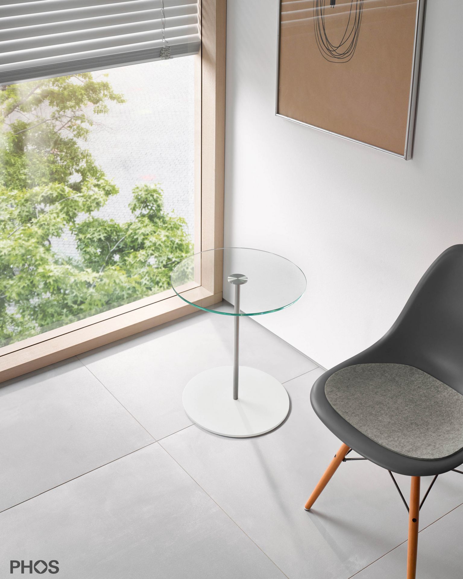 BT400G-BPW Приставной столик со стеклянной полкой, высота 40 см, основание: белое. PHOS  - Вид №1