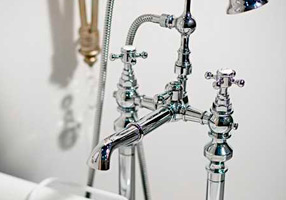 Gentry Home Центр смесителя для раковины до центра два отверстия под смеситель мм Antique Розовое золото GH102099 - Вид №1