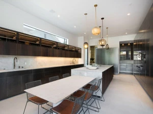 TM Italia Cucine Линейная кухня с двухтактным открыванием с островом T30