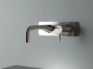 Quadrodesign Смеситель для умывальника настенный Volcano