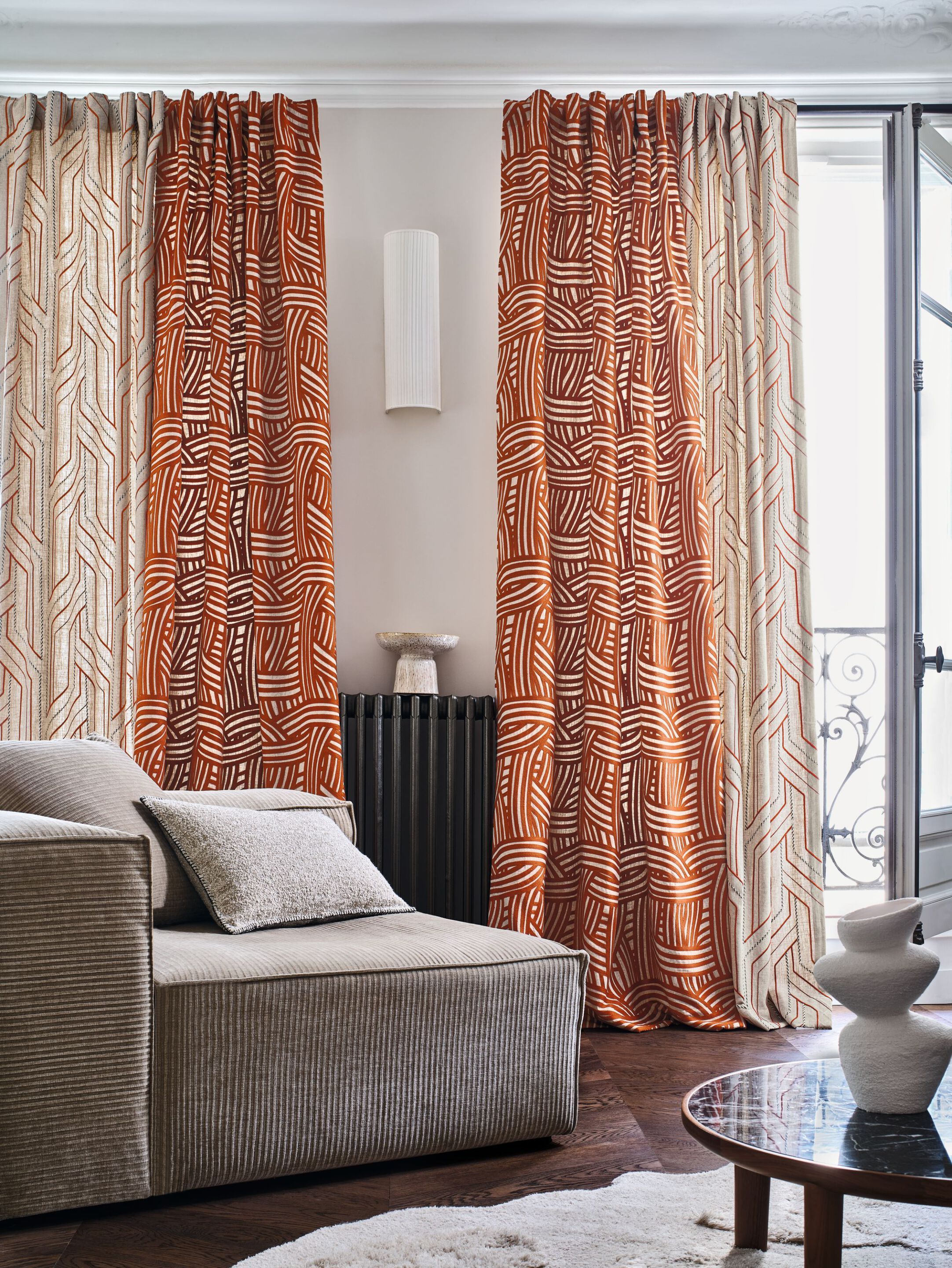 Вышитая ткань с графическим рисунком Casamance Valvidia ARCH-00087103 - Вид №1