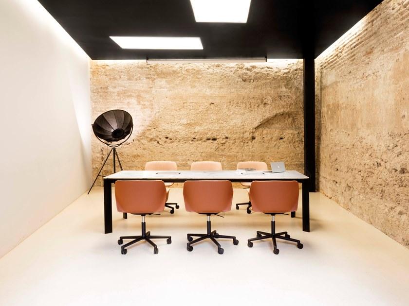 Andreu World 5-спицевое вращающееся кресло на колесиках Nuez So2773 - Вид №1