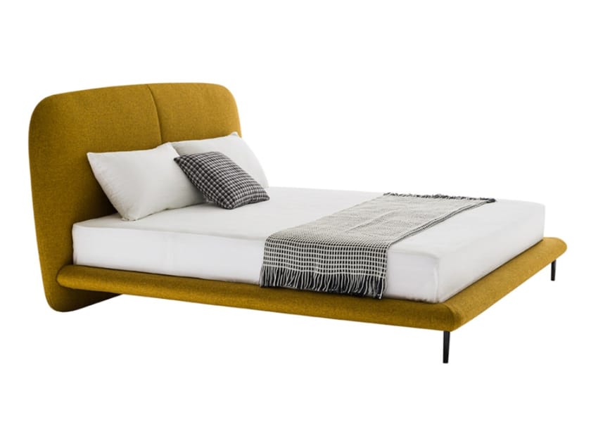 Двуспальная кровать с мягким изголовьем HC28 maison Fugue ARCH-00024277