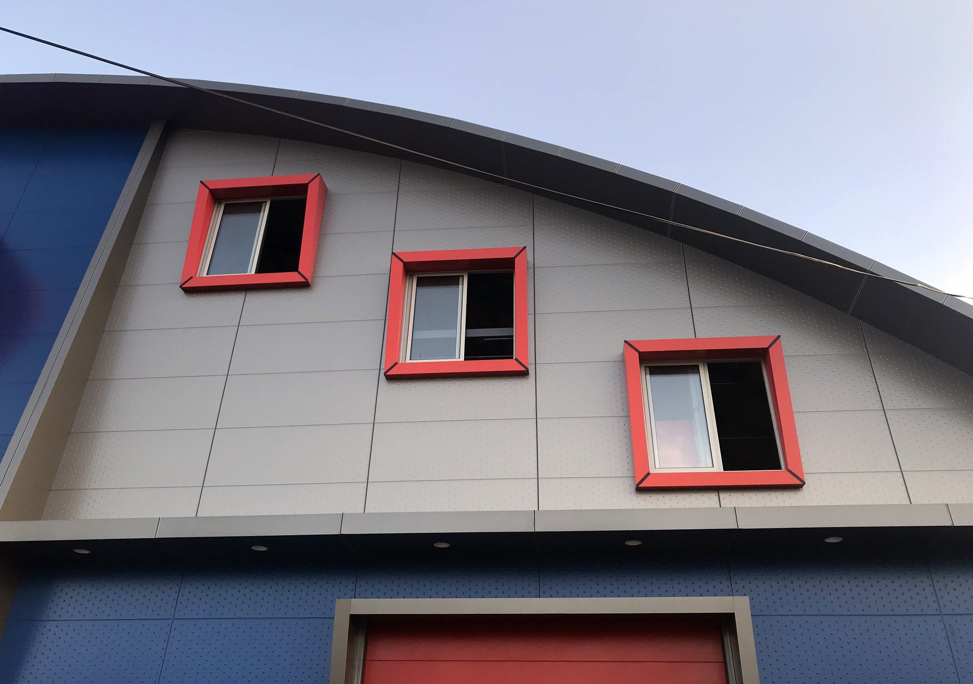 Изолированная металлическая панель для фасада ELCOM SYSTEM ТЕРМОПАРЕТЫ® ARCH-00063678 - Вид №114