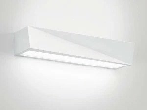 Buzzi & Buzzi Настенный светильник с прямым и отраженным светом в современном стиле из материала aircoral® The main collection