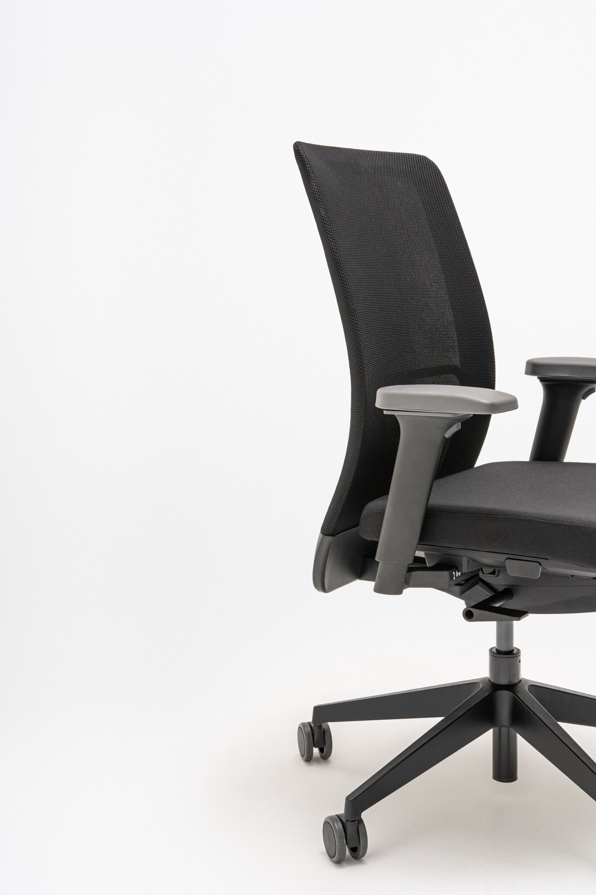 Офисное кресло с регулируемой высотой MDD LEO ARCH-00021291 - Вид №1
