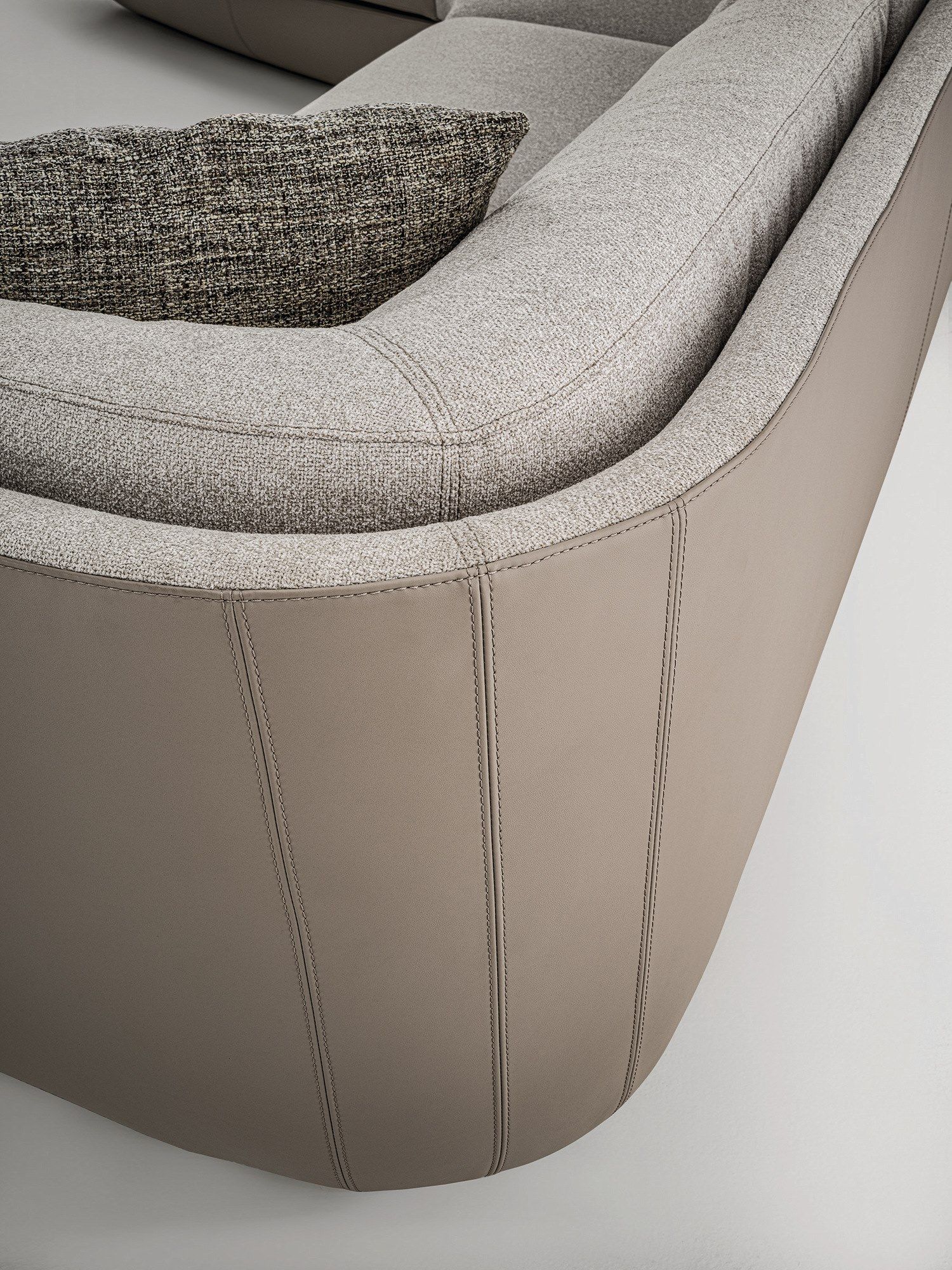 Угловой диван из кожи и ткани Longhi Loveluxe 2021-Rhythm'21 collection ARCH-00044116 - Вид №4