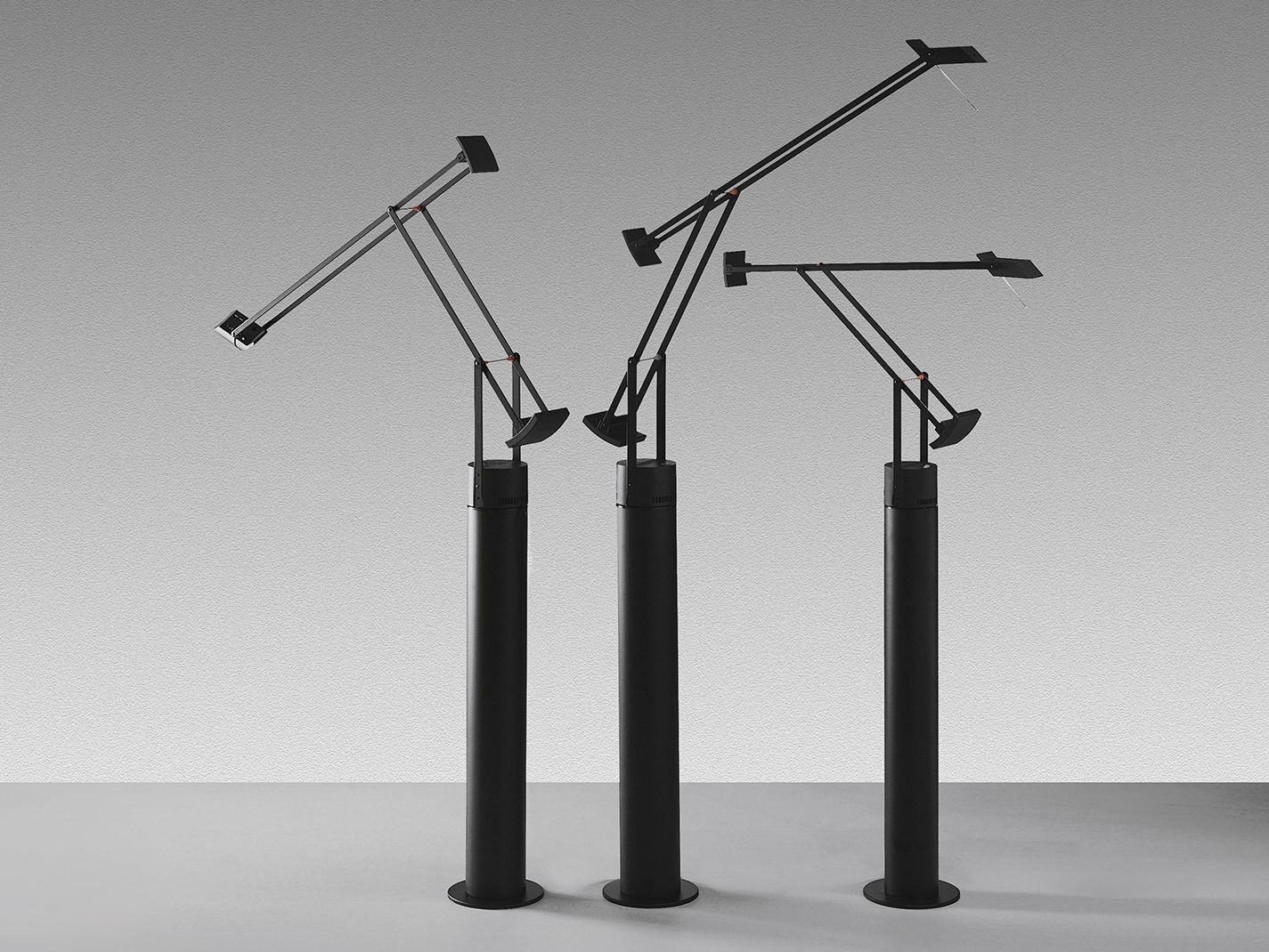 Алюминиевый торшер с гибкой рукояткой Artemide чувак ARCH-00082426