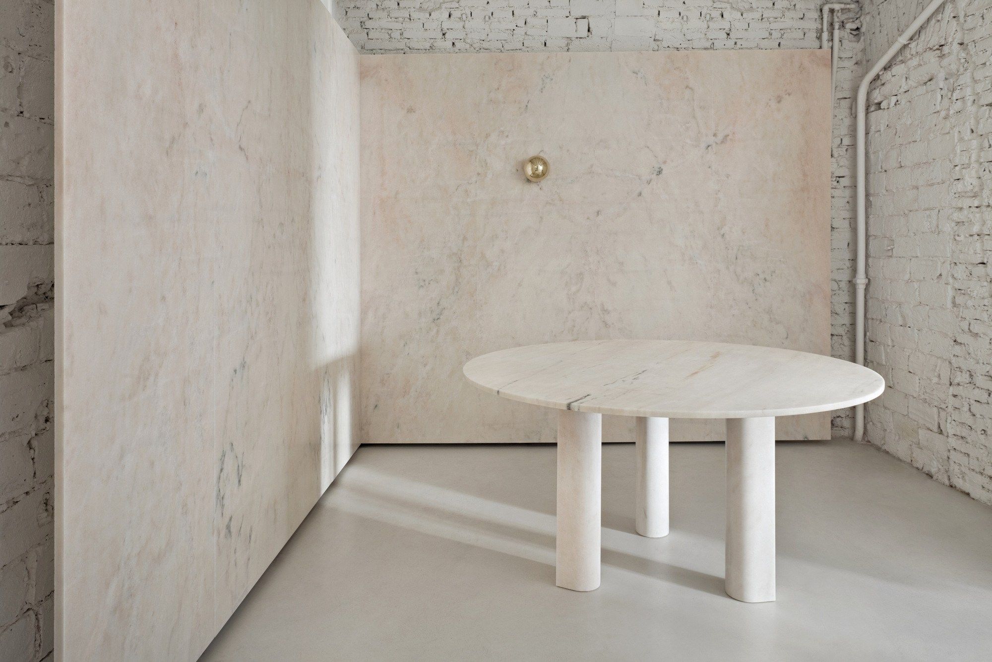 Круглый мраморный обеденный стол Salvatori LOVE ME, LOVE ME NOT ARCH-00035771 - Вид №2