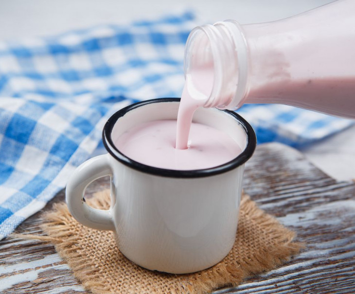 3967 Йогурт черная смородина 2,5% Вкусляндия  - Вид №1