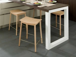 GAMADECOR Высокий табурет из фанерованной древесины с подставкой для ног Tao