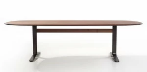 more Овальный обеденный стол из дерева Mount