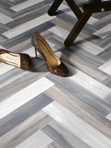 Нескользящий виниловый пол с эффектом дерева