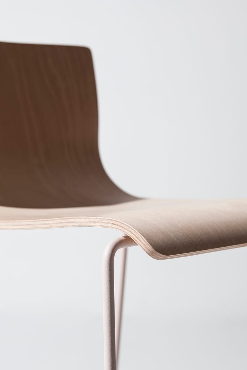 Офисный стул из бука с подставкой для ног Manerba Kori ARCH-00005310