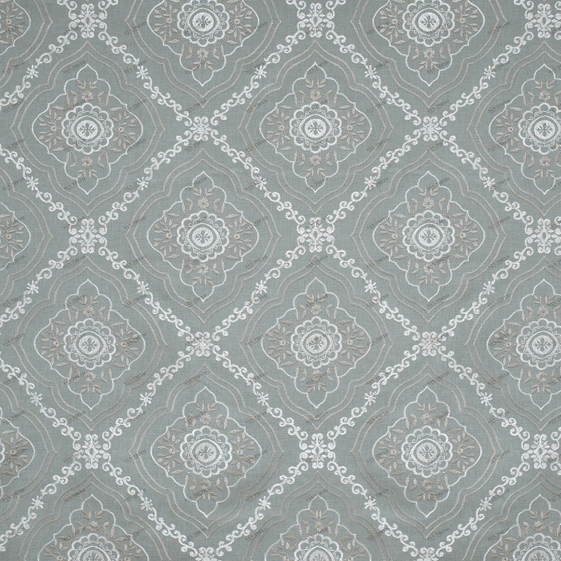 Рулон обоев MANOSQUE MANO81626103. Основа вышивка Casadeco