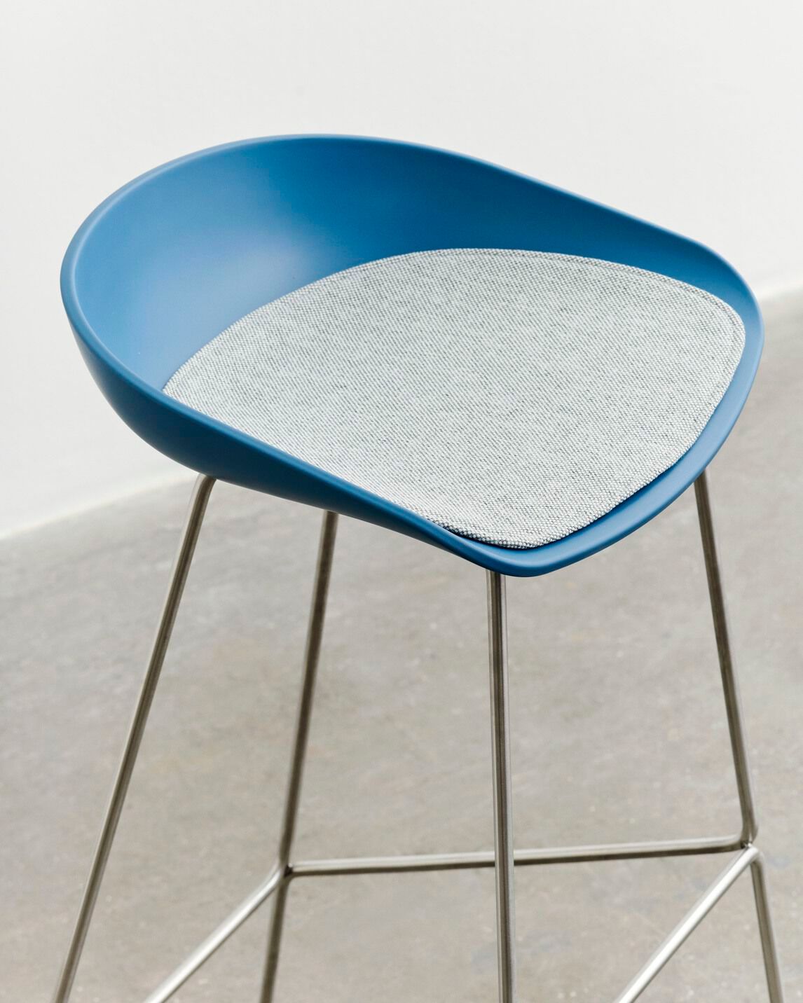 Рециркулированный пластичный табурет сани Hay about a Stool ARCH-00144603 - Вид №6