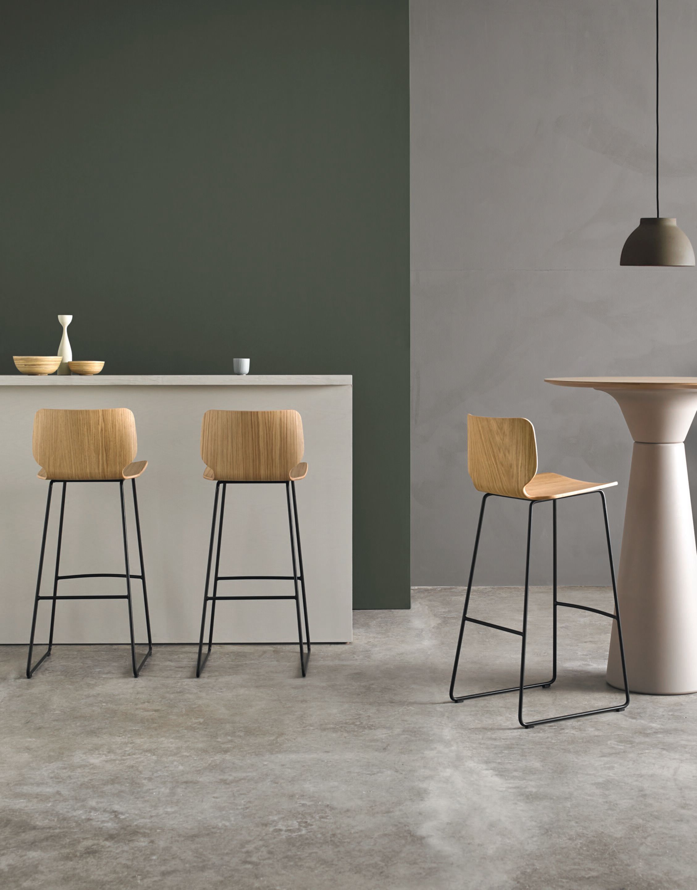 Табурет из шпона с подставкой для ног INCLASS Nim ARCH-00065602 - Вид №4