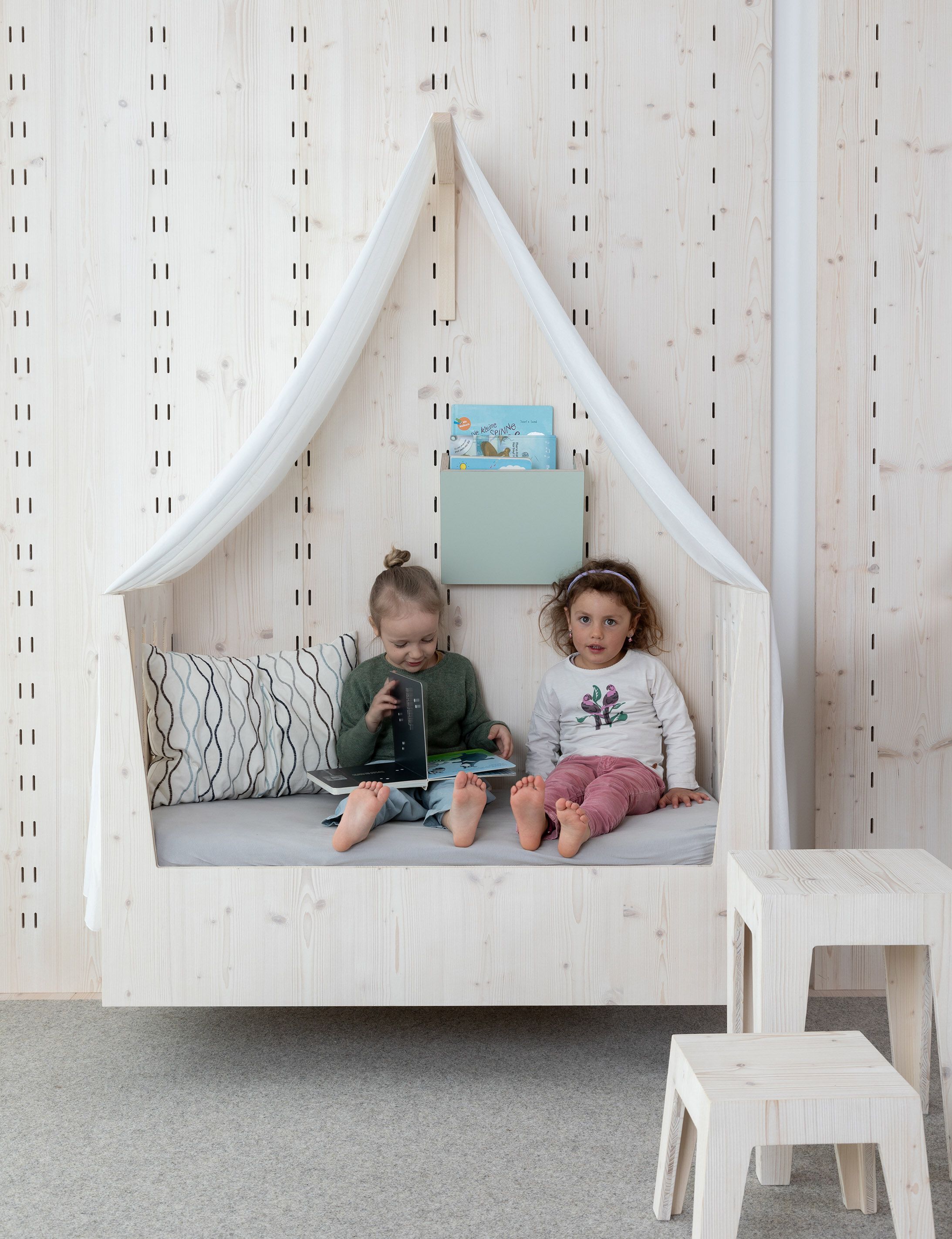 Деревянный диван / кровать Das ganze Leben Gustav Kids ARCH-00019927 - Вид №2