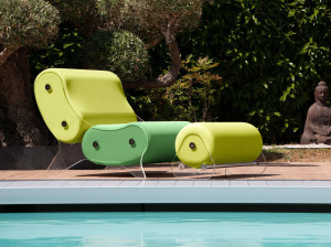 Кресло с подставкой для ног