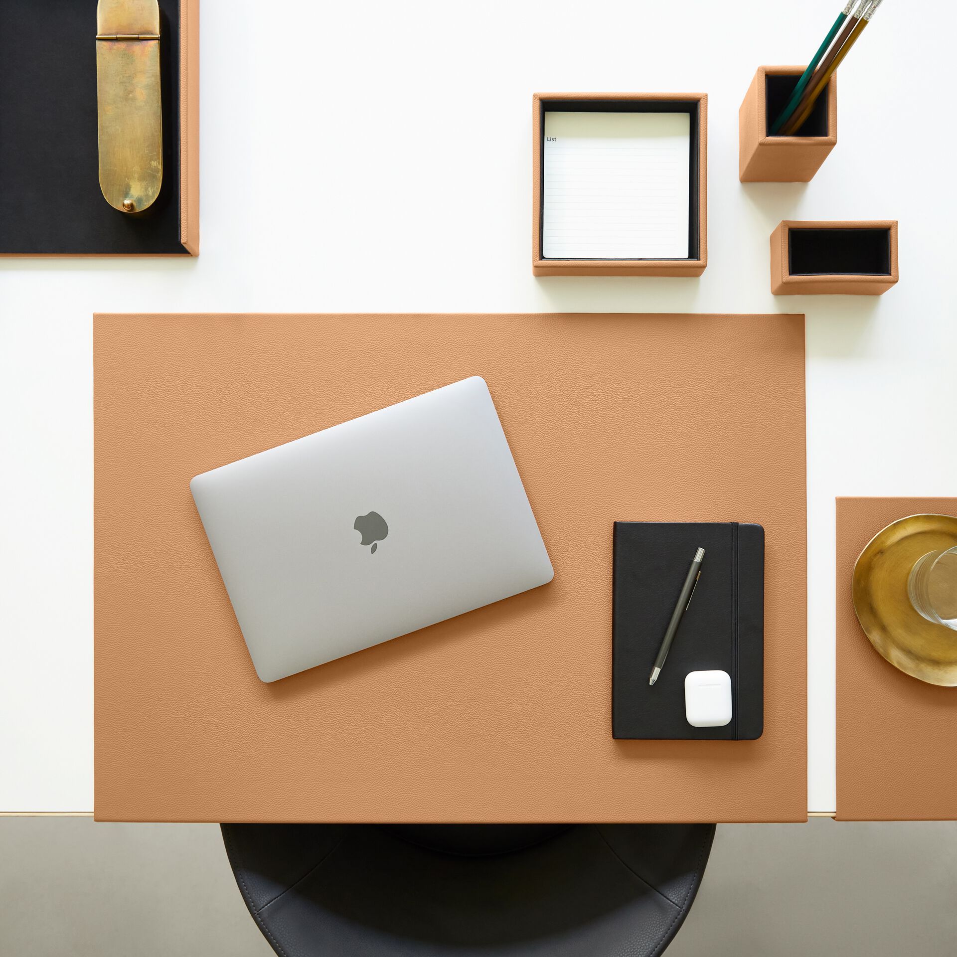 Кожаный чехол EGLOOH Adamantis ARCH-00064469 - Вид №14