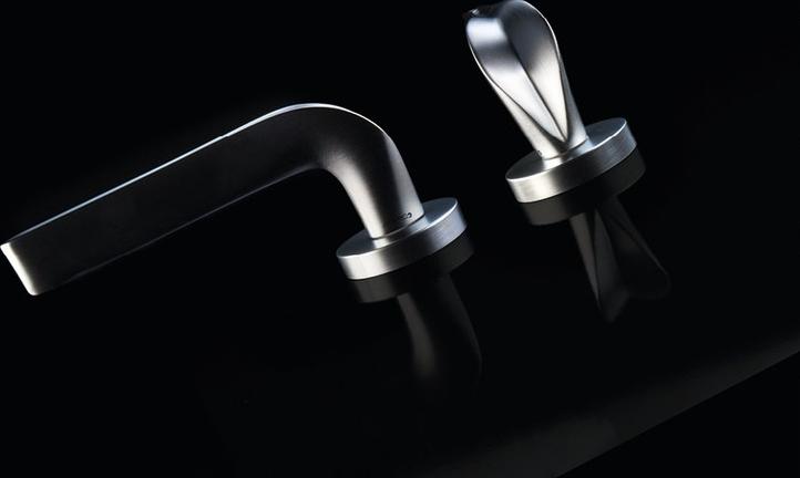 LINEA CALI' Ручка из латуни в современном стиле с накладкой Spirit sun-id-1434961 - Вид №1