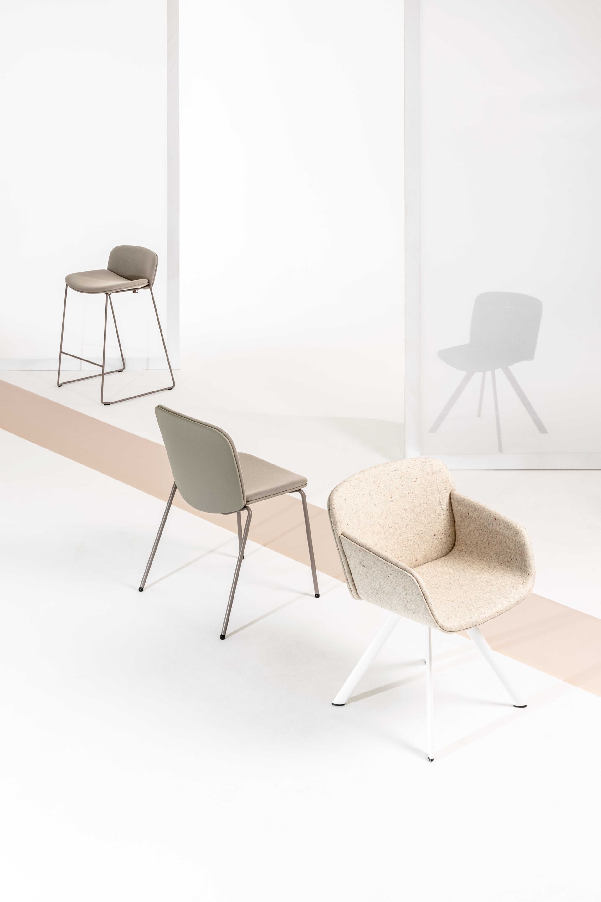 Мягкий стул из ткани VAGHI Free Soft ARCH-00027932 - Вид №4