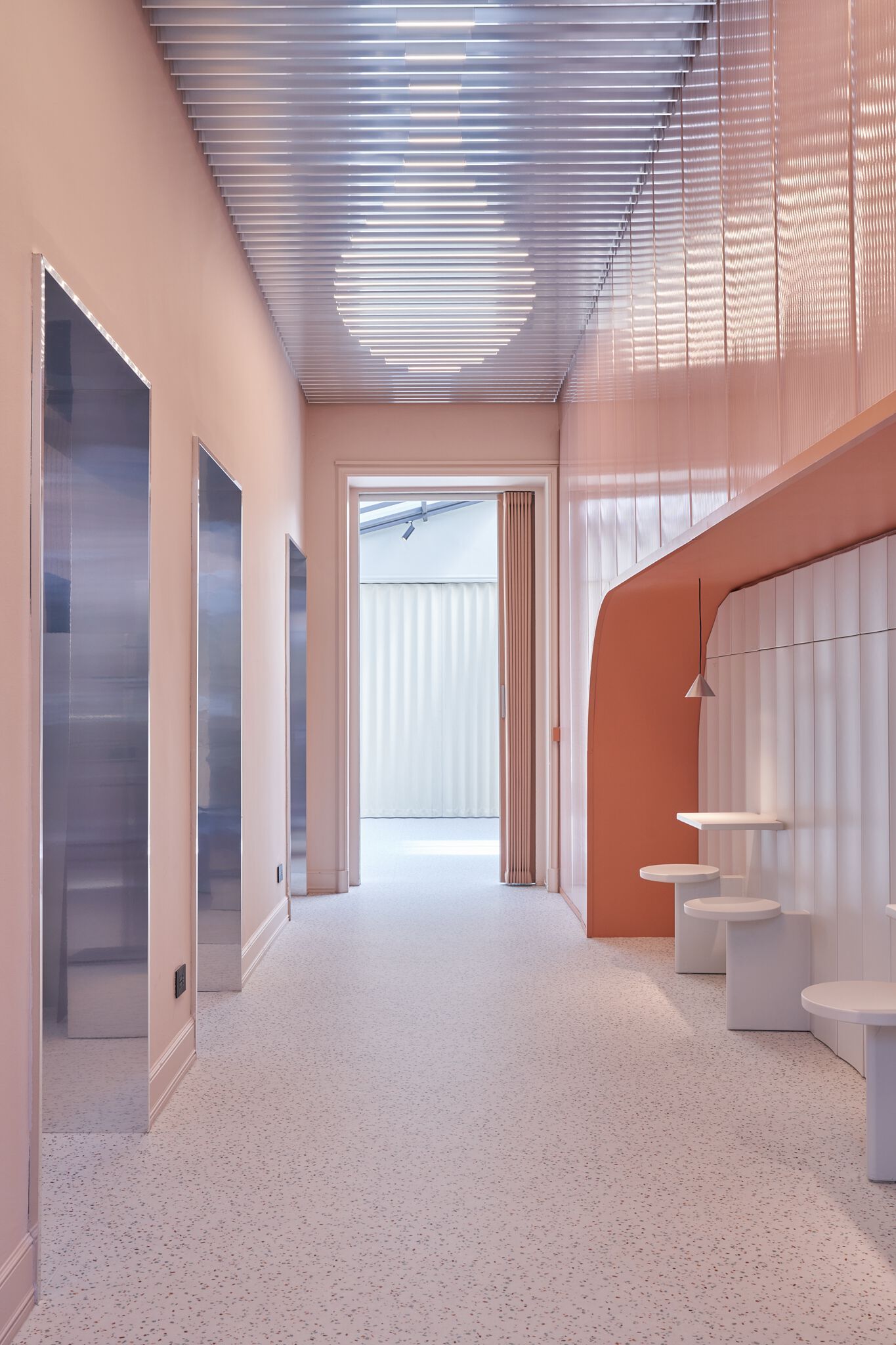 Обшивка / бетонный стул PULKRA поза ARCH-00068843 - Вид №6