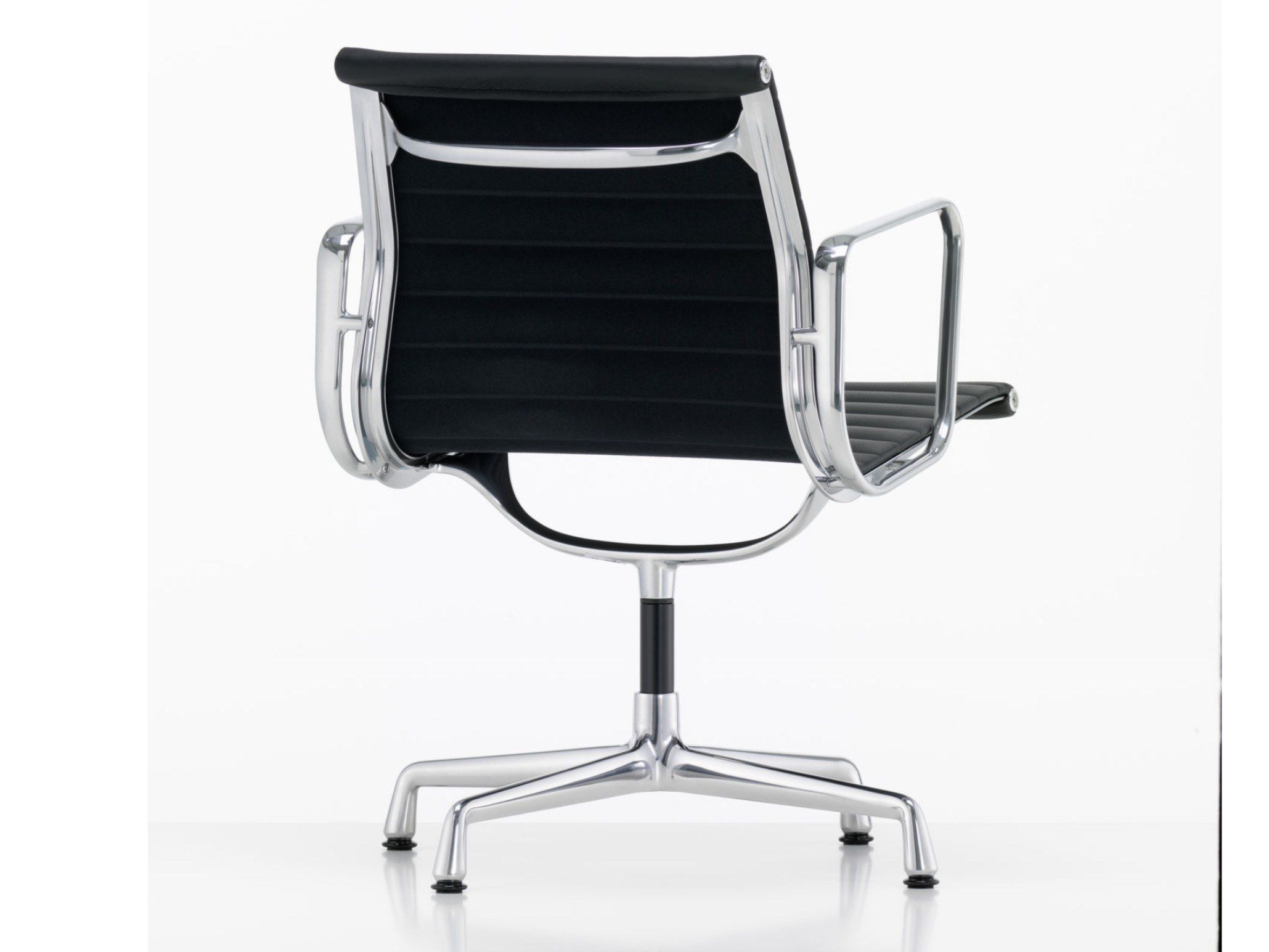 Ткань спиц поворотный стул с подлокотниками VITRA Eames Aluminium Group ARCH-00087363 - Вид №36