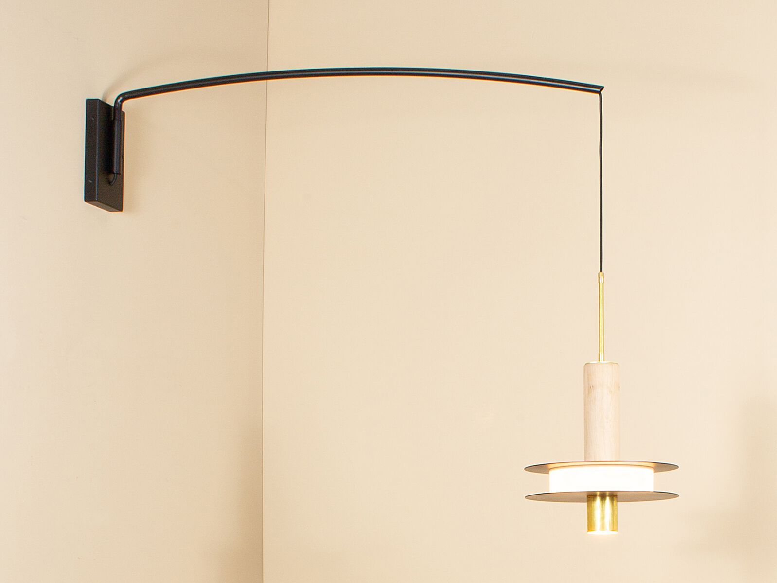 Светодиодный настенный светильник Renzo Serafini Oriente ARCH-00064136