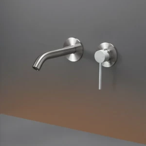 Настенный смеситель с носиком L. Максимум. 155 мм  Доступная с цветной ручкой, а не цветная версия ручки  <div> Элемент версии с не цветной ручкой доступна в СЕ-х специальные отделки </div> GAS27 CEADESIGN