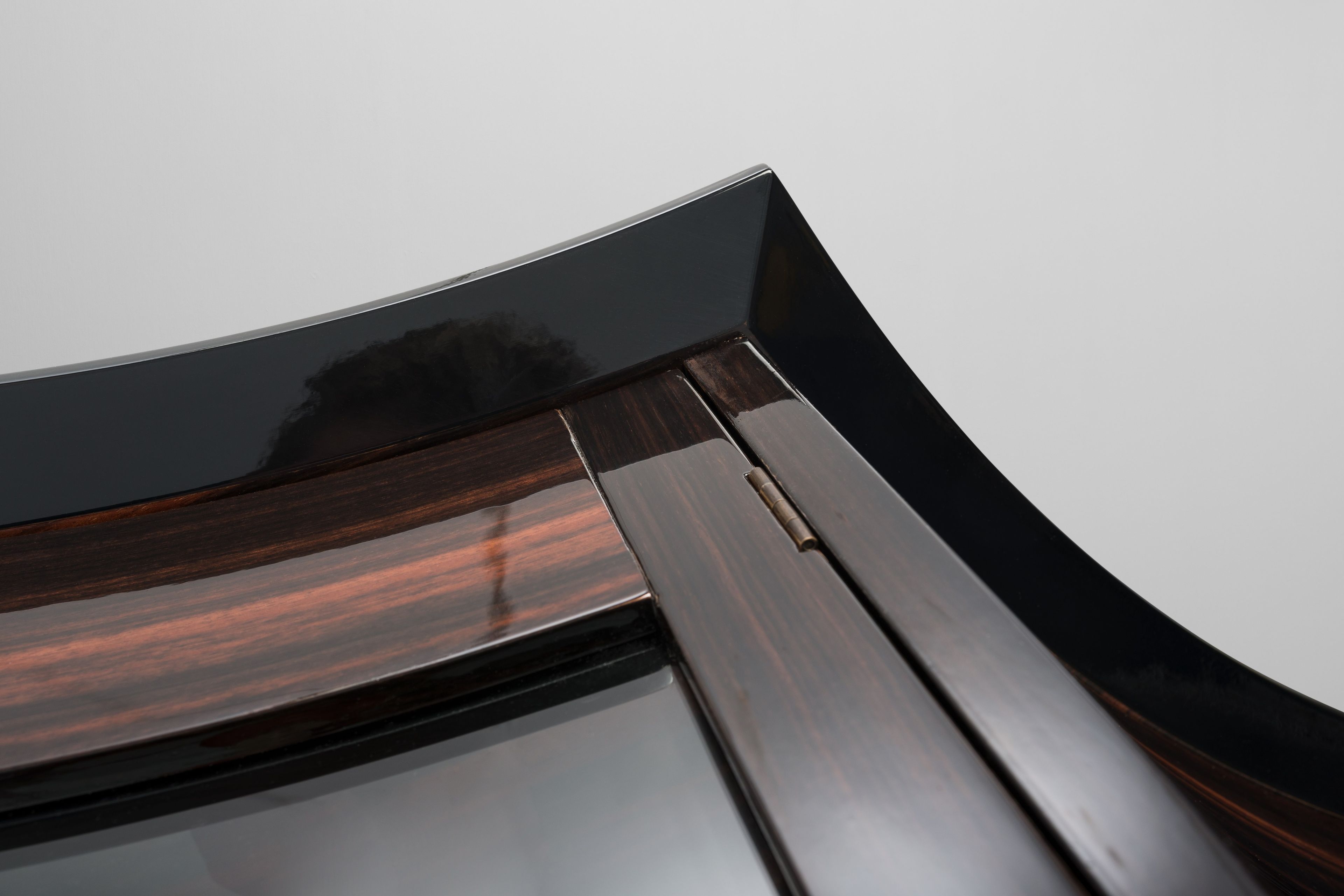 Витрина из дерева и стекла со встроенным освещением Mantellassi 1926 Ermes ARCH-00037469 - Вид №4