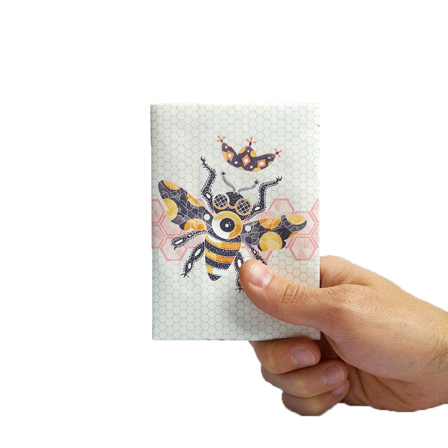 NС-024 Обложка на паспорт new beefly, пчелка New wallet 