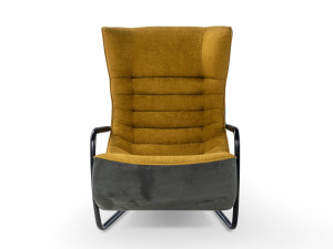 Тканевое кресло с подлокотниками