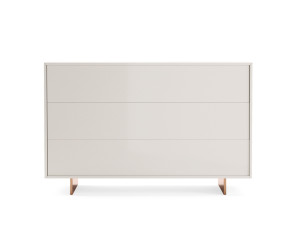 Деревянный комод