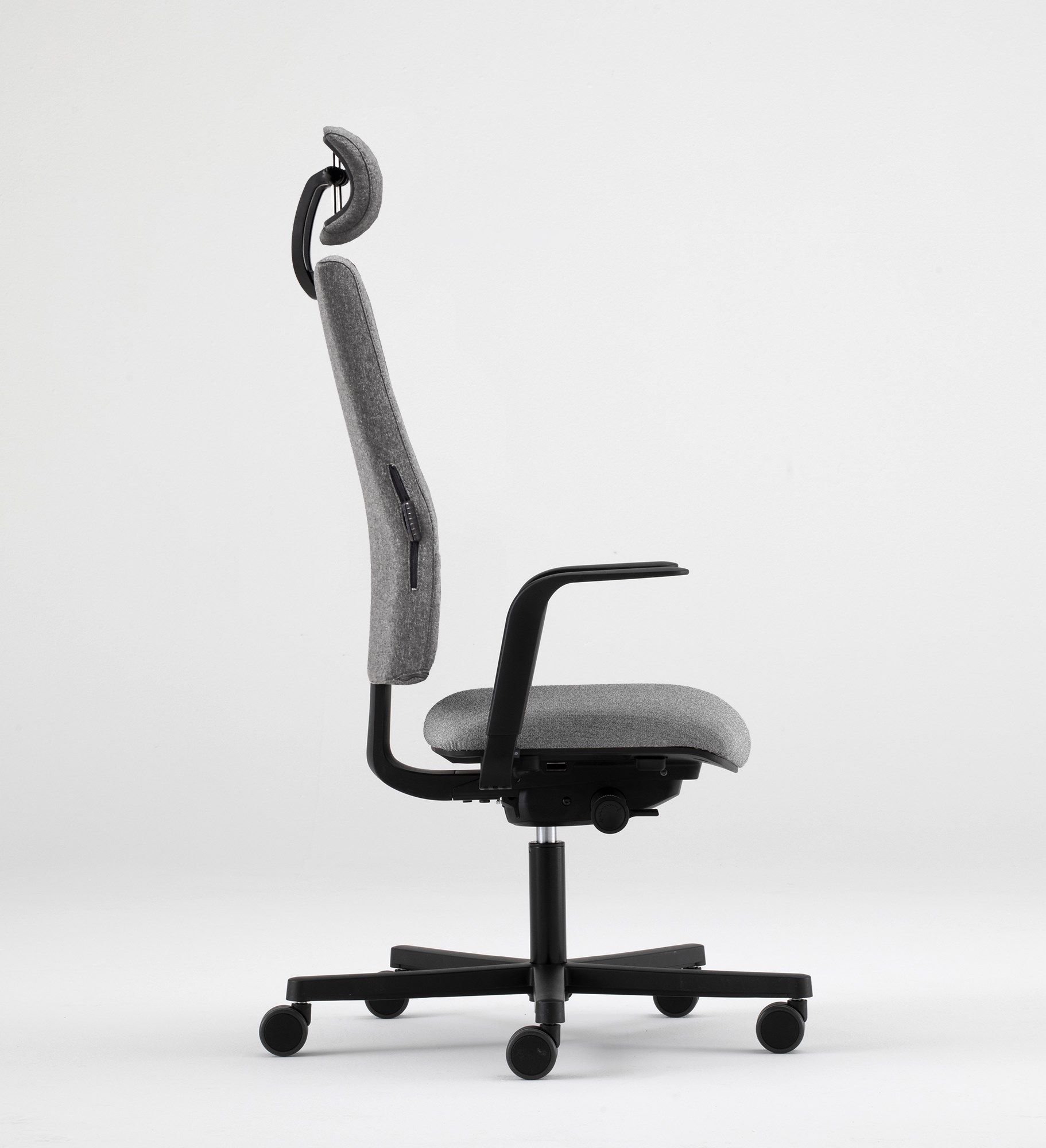 Вращающееся офисное кресло с высокой спинкой Ares Line Zero7 Elegant ARCH-00044617 - Вид №2