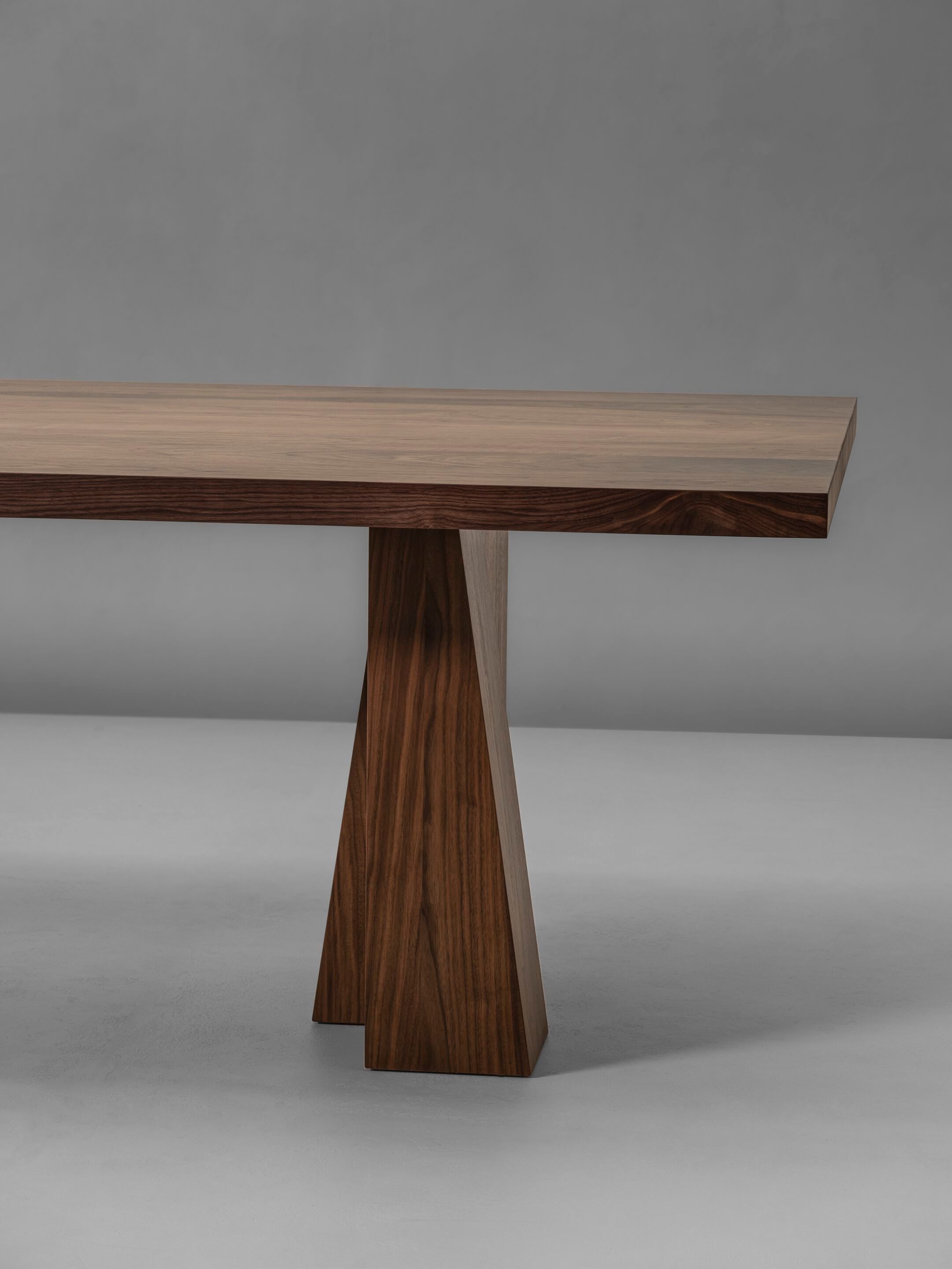 Прямоугольный обеденный стол из массива дерева Van Rossum Eli ARCH-00086306